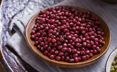 小红豆的功效和作用(小小的红豆分别具有哪些营养功效)