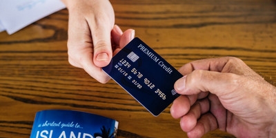 广发信用卡一年消费几次免年费(广发信用卡刷卡次数免年费)