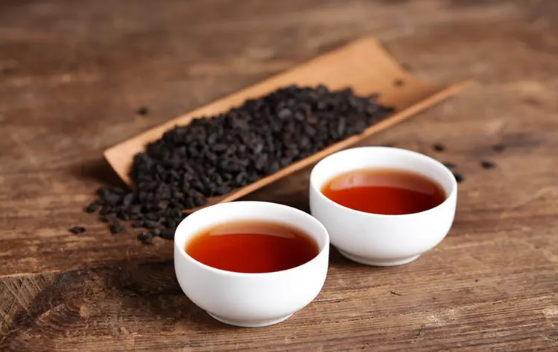 喝糯米普洱茶的好处和坏处(糯米普洱茶的功效与作用禁忌)