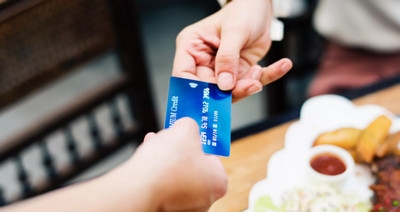 信用卡相比花呗优势(银行信用卡和花呗的区别)